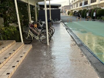 マンションの入り口