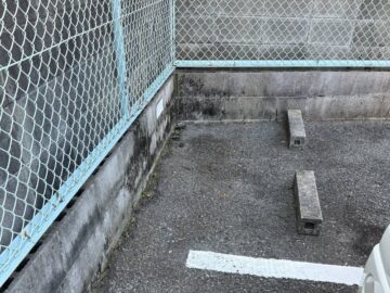 駐車場の草とり後